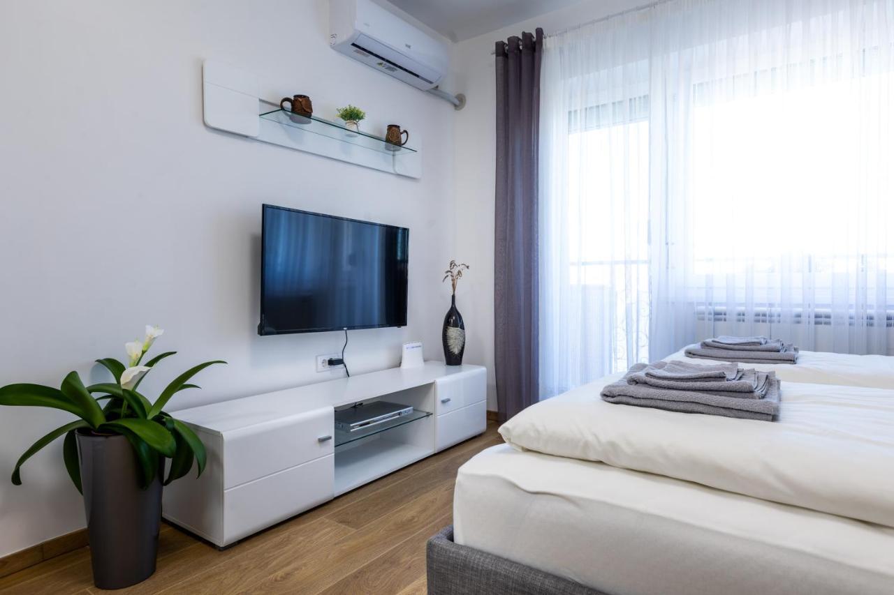 Mb Apartment Subotica Exterior foto